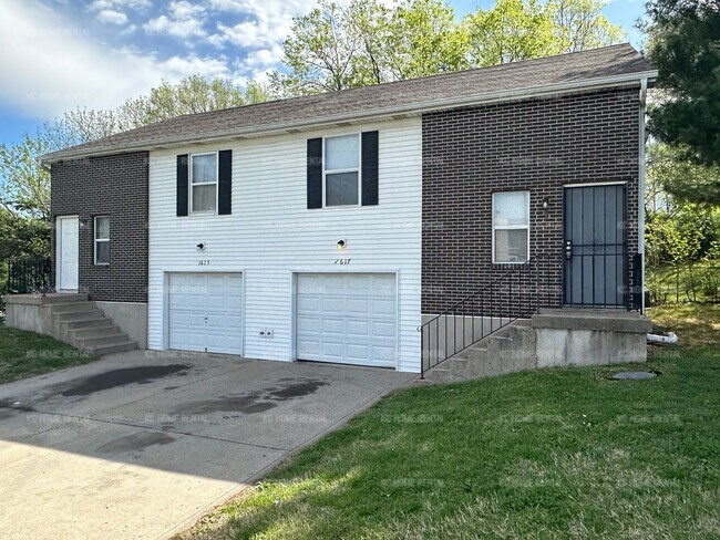 Building Photo - Bright 3 Bed 2 Bath Home in KCMO!