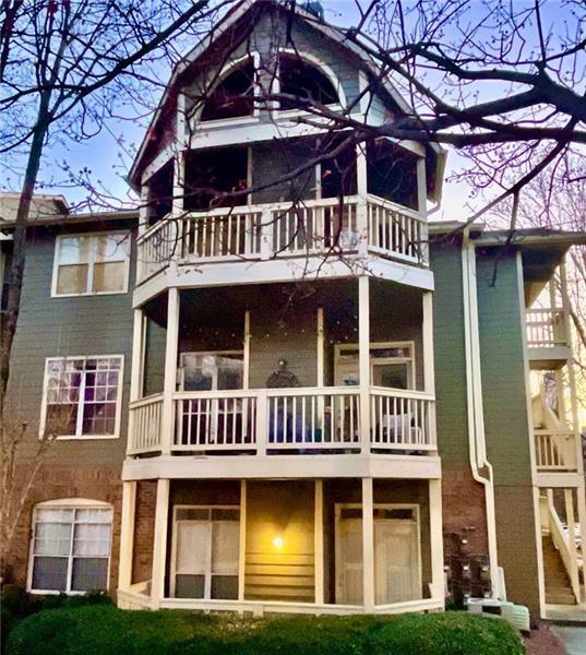 Primary Photo - 907 McGill NE Ave