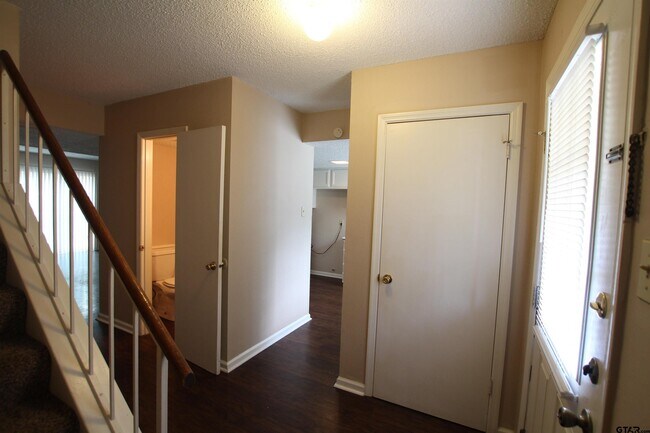 Foto del edificio - 2520 Delmar St