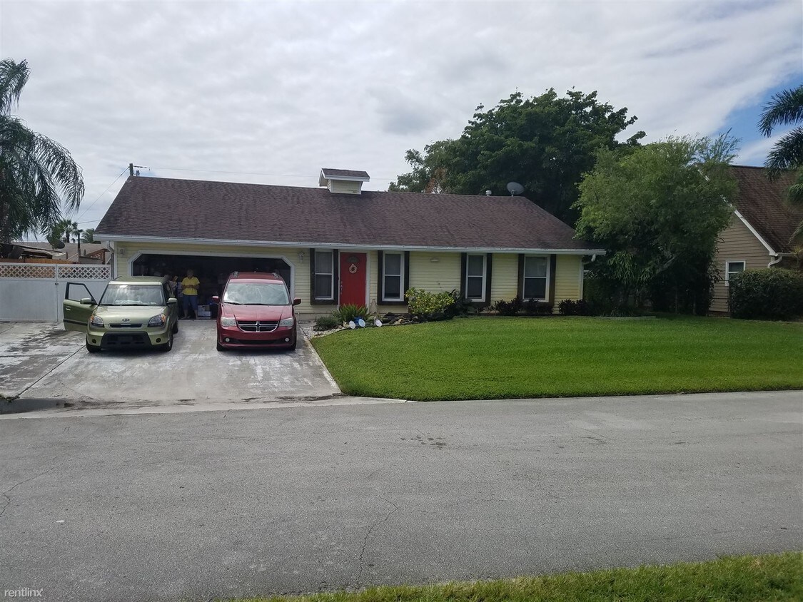 Primary Photo - 3 br, 2 bath House - 3530 Aladdin Ave