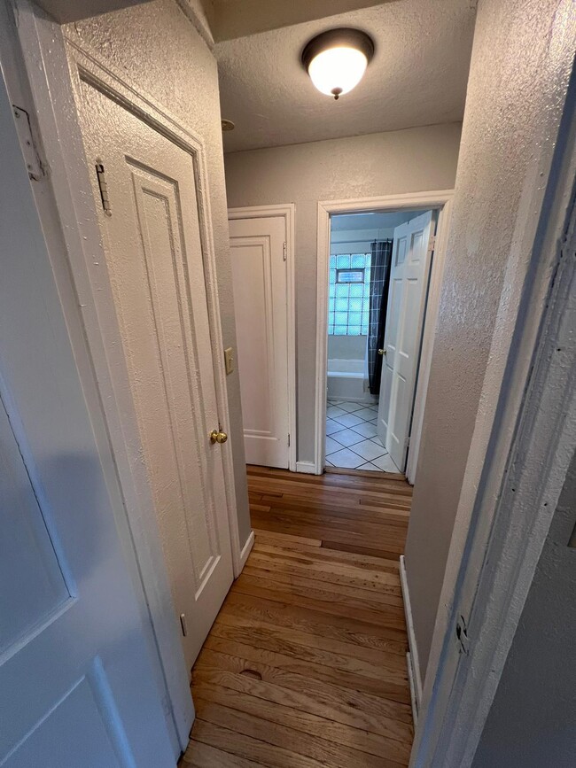 Building Photo - 4758 N 19th Pl