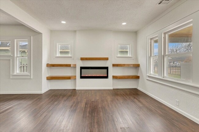 Building Photo - 1704 NW 32nd St