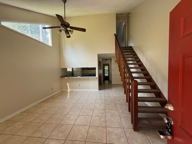 Photo - Eastside townhome off Park Ave avail NOW!