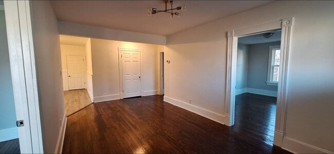 Foto del edificio - 3403 South St