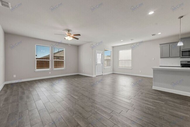 Foto del edificio - 15524 Balham Pass