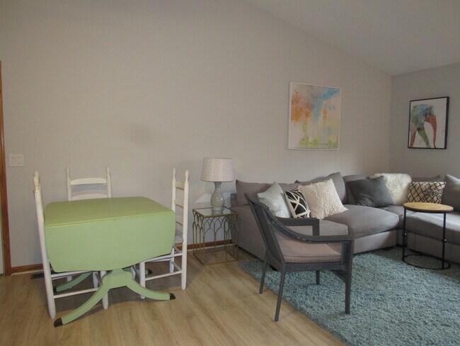 Building Photo - 6209 Kelling St