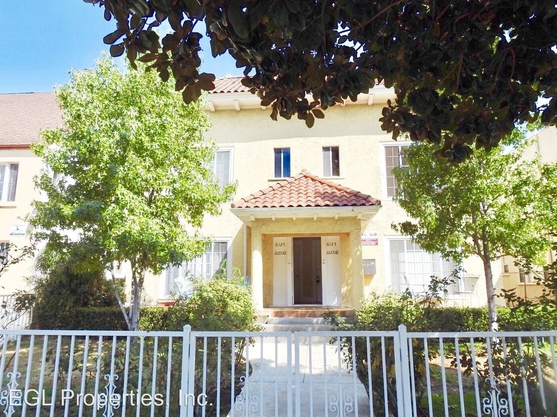 Foto principal - 6125 1/2 Afton Pl