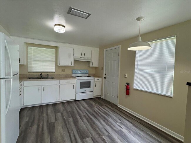 Foto del edificio - 12007 Homerville Ln