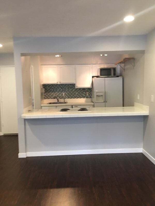 Foto del edificio - 4620 Lower Dr