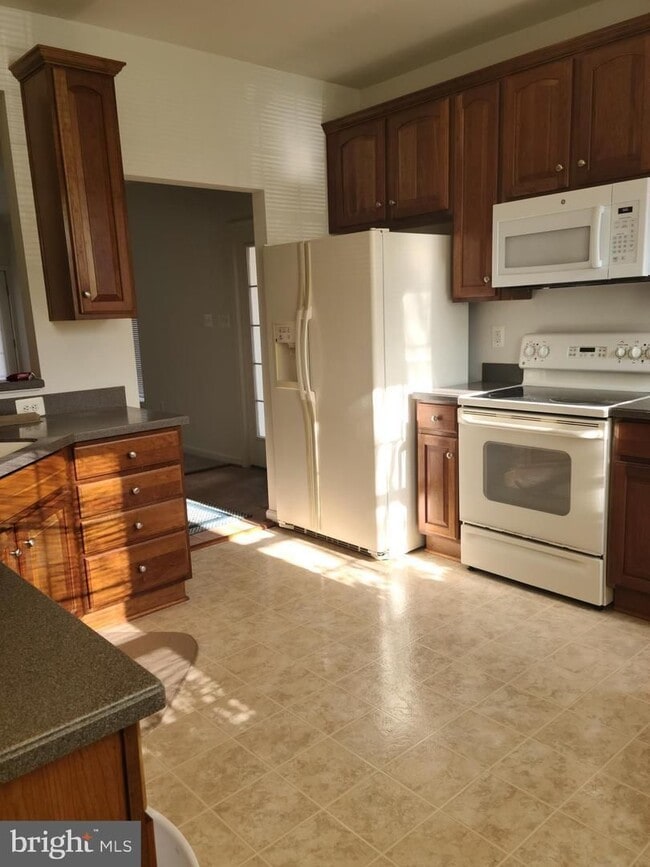 Building Photo - Two Bedroom Condo in Ballenger Creek!