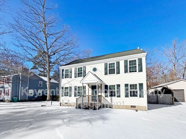 Foto del edificio - 117 Five Oaks Ln