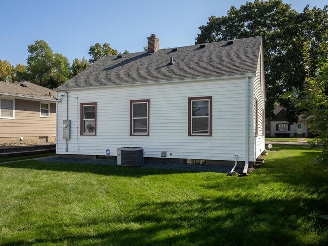 Building Photo - 1149 Smith Ave S