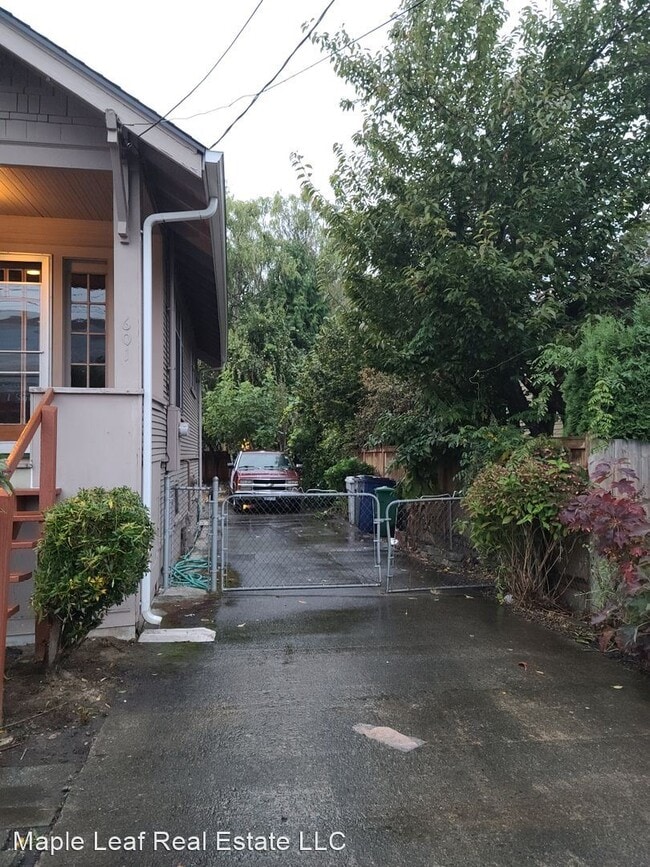 Building Photo - 2 br, 1 bath House - 601 Williams Ave S