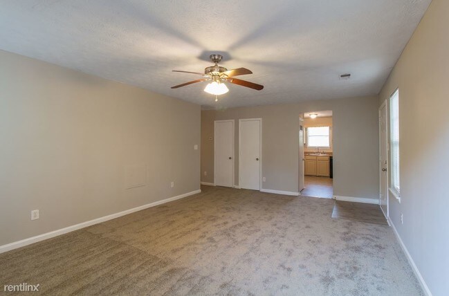 Foto del edificio - 3 br, 2 bath House - 6850 Panda Court