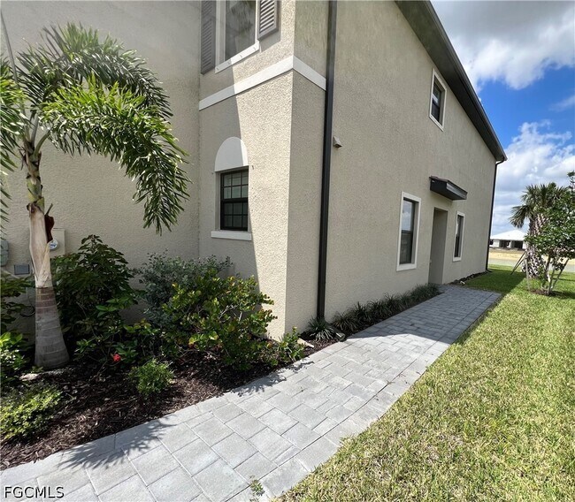 Foto del edificio - 14164 Pine Lodge Ln