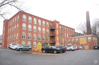 Building Photo - 45 Summer St