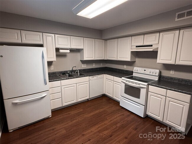 Foto del edificio - 11037 Hunter Trail Ln