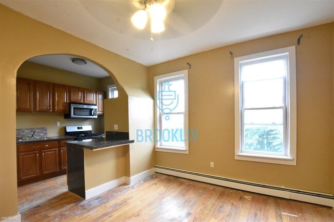 Foto del edificio - 2 br, 1 bath Apartment - 63 Macdougal St 2