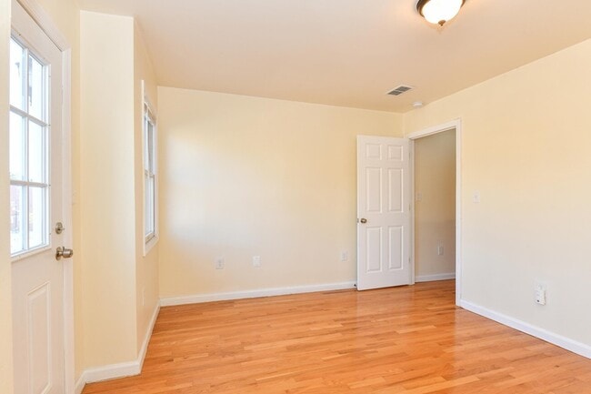 Building Photo - 499 Ocean Ave