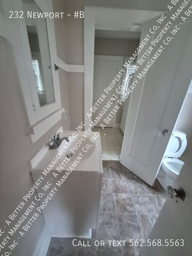 Foto del edificio - 232 Newport-#B