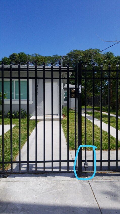 Foto principal - 4105 NW 24th Ave