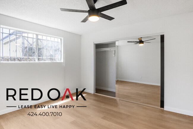 Foto del edificio - Remarkable, Spacious One Bedroom with Stai...