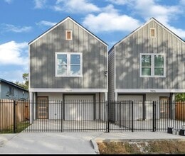 Building Photo - 7809 Dyer St