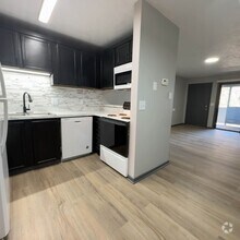 Building Photo - 1121 N 28th St