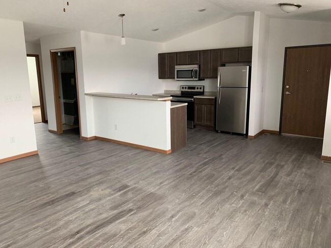 Building Photo - Welcome to Lipton Apartments – Your New Ho...