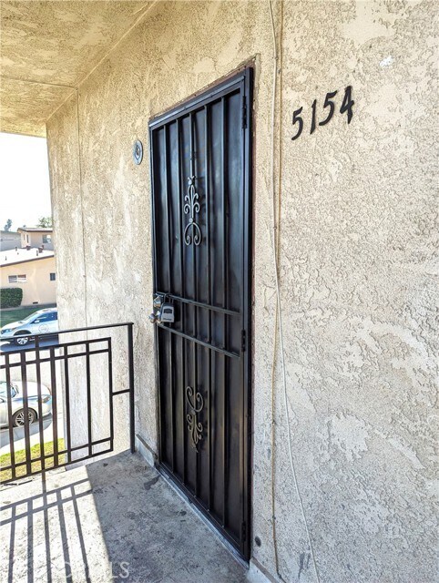 Foto del edificio - 5154 Canoga St