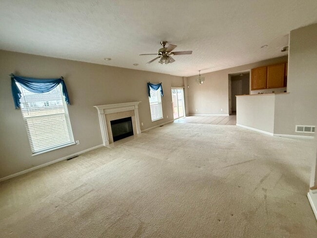 Building Photo - Gorgeous 4 bedroom, 2.5 bath home located in Pickerington Schools