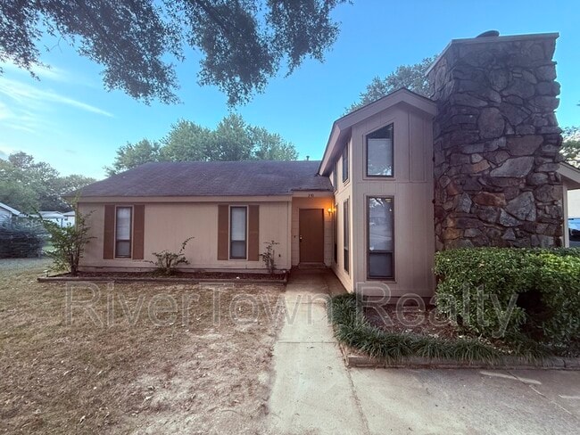 Photo - 350 Bouldincrest Ave House