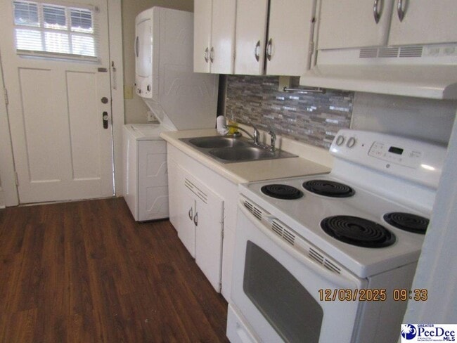 Building Photo - 511 Seneca Dr