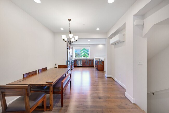 Foto del edificio - 3 BED & 3 BATH CONDO FOR RENT