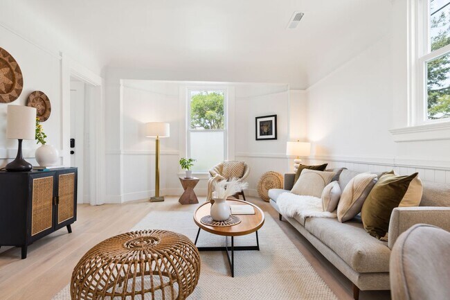 Foto del edificio - 6526 Raymond St