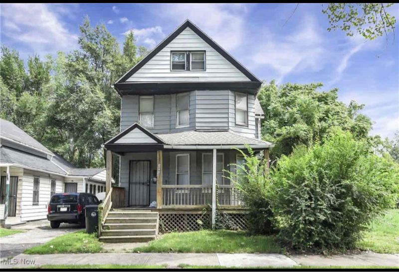 Foto principal - 2893 E 64th St