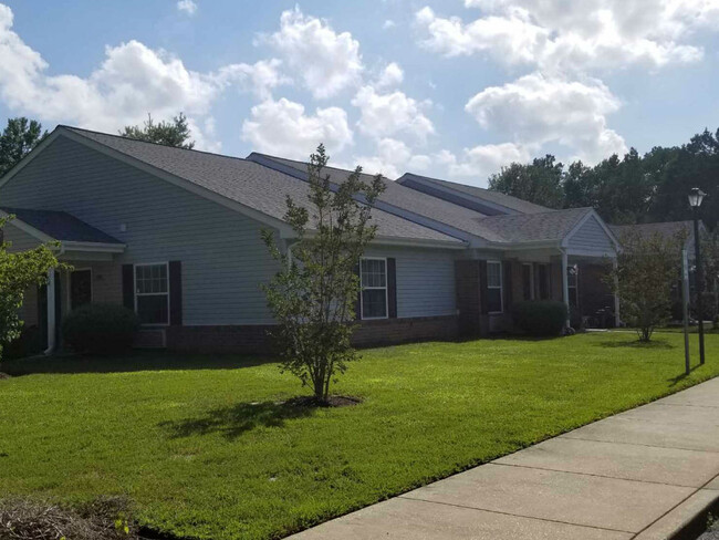 Building Photo - Shady Grove Apartments