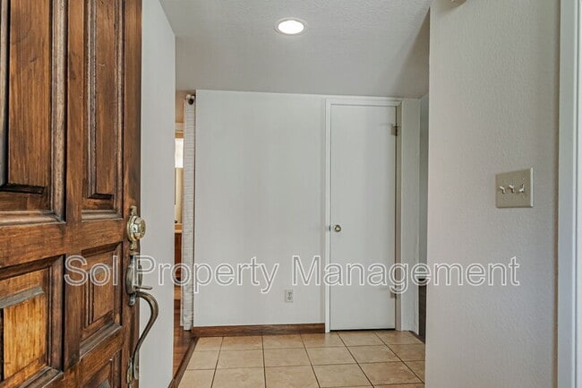 Foto del edificio - 111 Bean Creek Rd