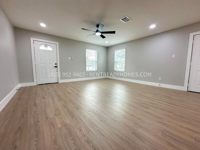 Building Photo - 10529 Muscatine St