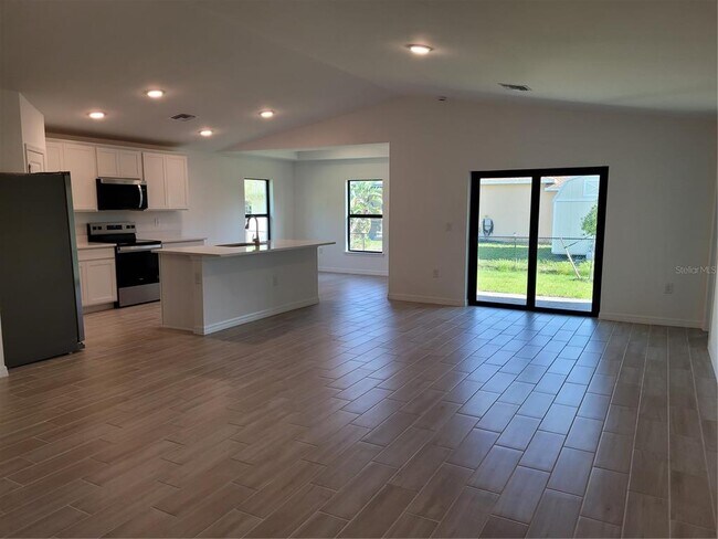 Foto del edificio - 11383 Baggot Ave