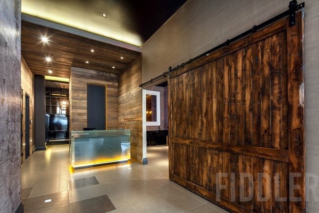 Building Photo - 146 S 4th St