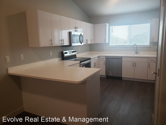 Foto del edificio - 2 br, 1 bath House - 572 S 100 W E203