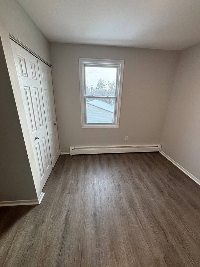 Photo du bâtiment - SPACIOUS TWO BEDROOM APARTMENT - COLE HARBOUR