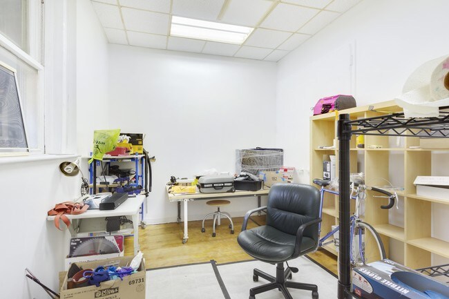 Foto del edificio - 190 Cebra Ave