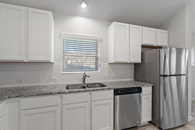 Foto del edificio - 221 Bridgestone Way