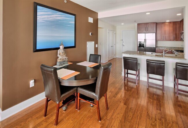 Foto del edificio - 1125 Maxwell Ln