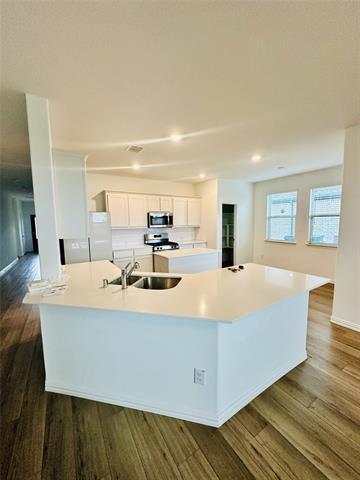 Foto del edificio - 5905 Edward Dr