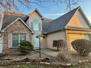 Building Photo - 3252 S Southern Oaks Dr