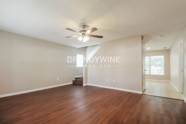 Building Photo - Spectacular 4BR! Be the first one to apply!