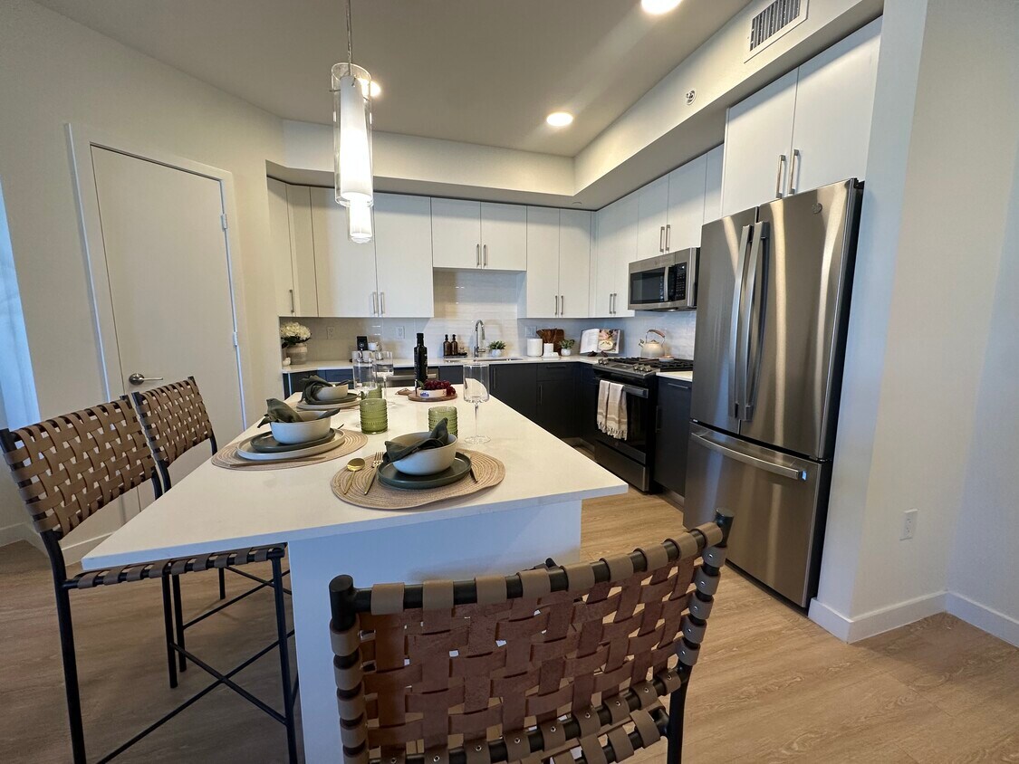 Foto principal - 2500 NE 181st St